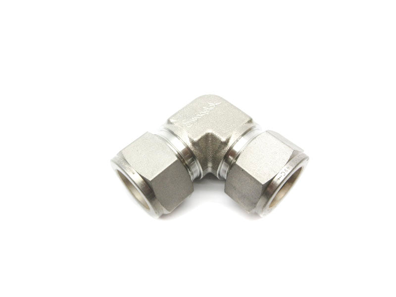 SWAGELOK SS-1210-9 (LOT OF 3) NSNP