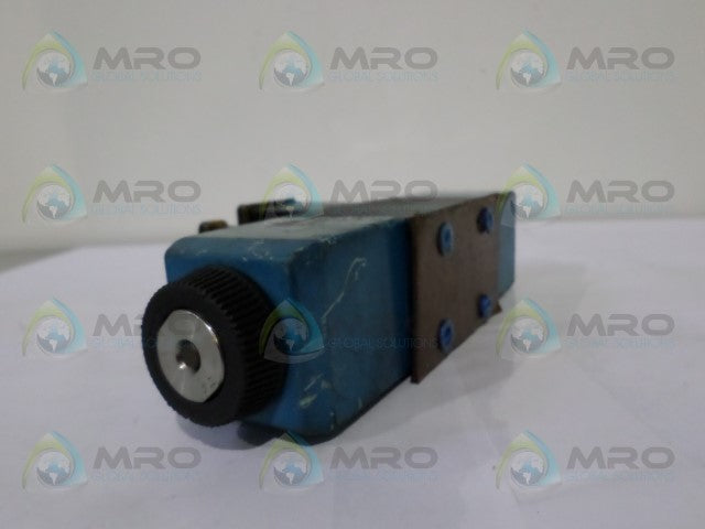 VICKERS DG4V3S6CMFWB660 DIRECTIONAL VALVE *NEW NO BOX*