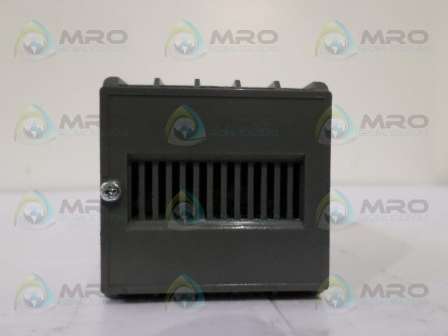 EUROTHERM CONTROLS 7SM49113000 TEMPERATURE CONTROLLER *NEW NO BOX*