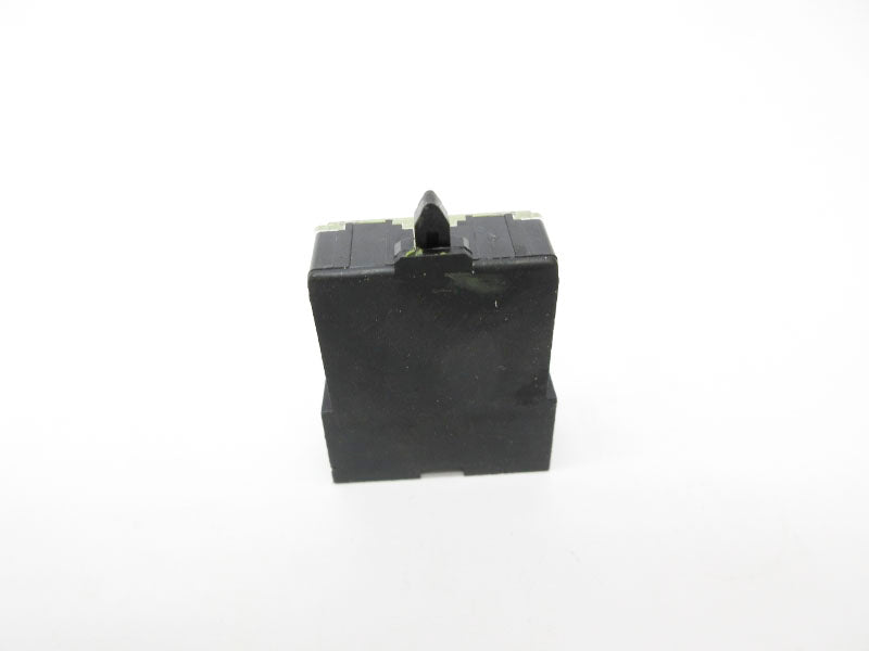ALLEN BRADLEY 800M-XA SER. B 300VAC (BK/YL) NSMP