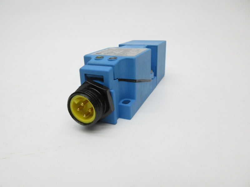 ALLEN BRADLEY 871L-XPB40Q40 SER. A 10-30VDC (GY/BL) NSMP