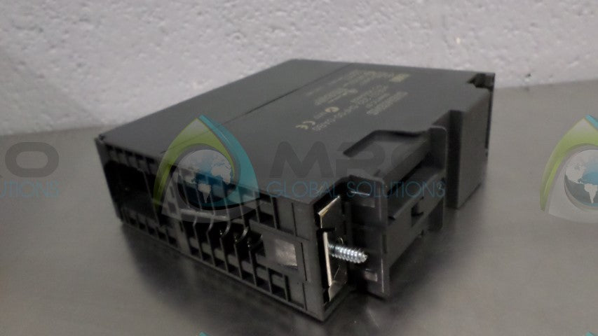 SIEMENS 6ES7-332-5HF00-0AB0 RELAY OUTPUT MODULE *NEW IN BOX*