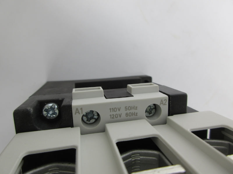 SIEMENS 3RT1046-1AK60 110/120V 120A NSMP