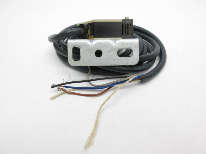 OMRON E3JK-DS30M1 24/240VAC UNMP