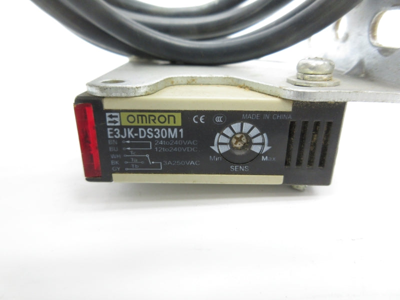 OMRON E3JK-DS30M1 24/240VAC UNMP