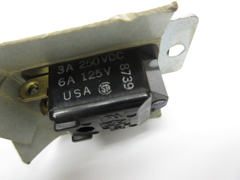 CUTLER HAMMER 8739 125V 6A NSNP