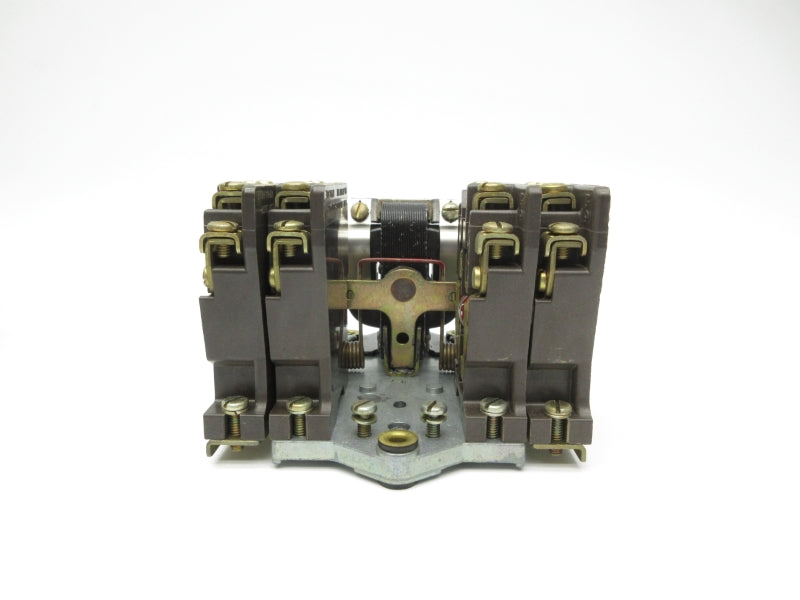 SYLVANIA 713UPG-76 120V 10A NSMP