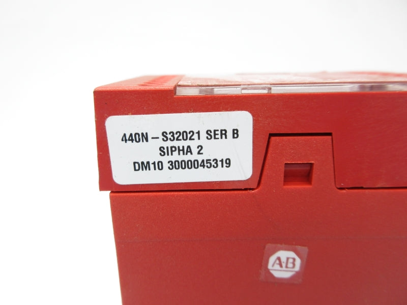 ALLEN BRADLEY 440N-S32021 SER. B 230VAC NSNP