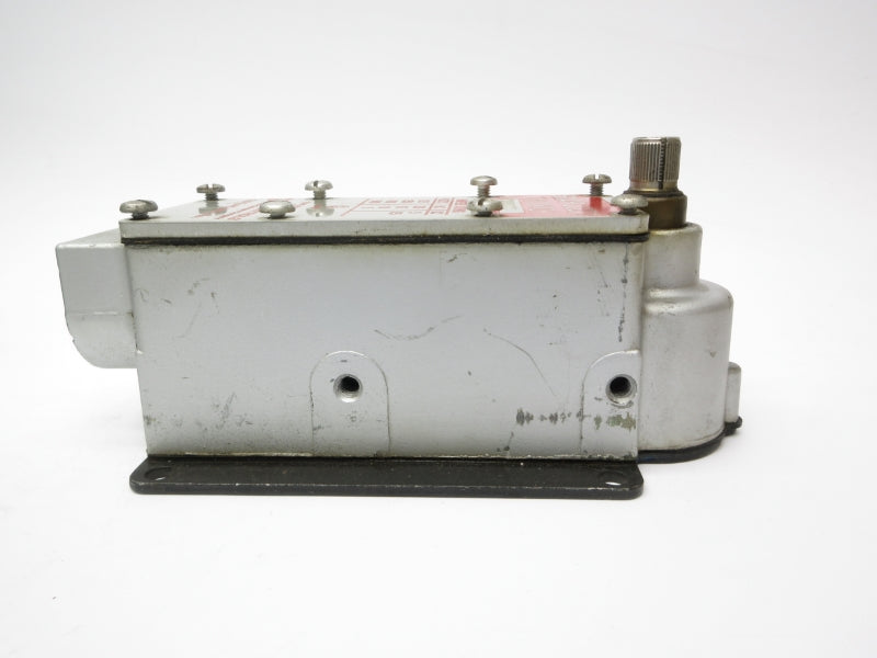 NAMCO CONTROLS EA70050100 600VAC UNMP