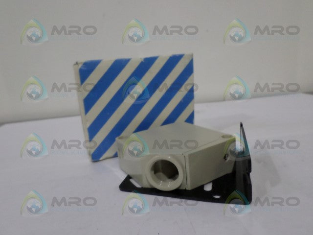 AROMAT MR3-M100A-DC12-24V PHOTOELECTRIC SENSOR *NEW IN BOX*