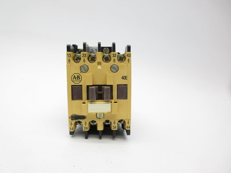 ALLEN BRADLEY 700DC-F400D SER. B 110/120V 10A NSNP