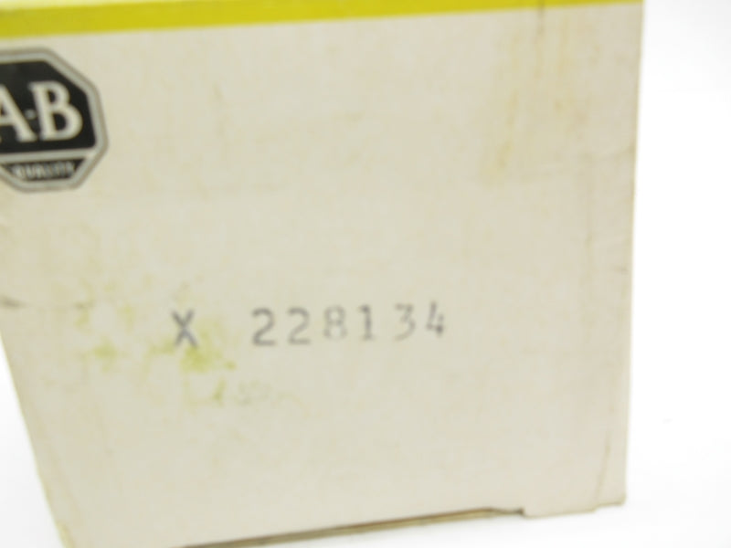 ALLEN BRADLEY X-228134 (BK/YL) NSMP