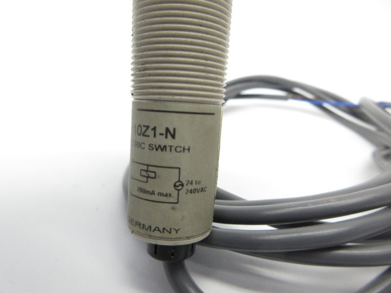 OMRON E3F2-DS10Z1-N 24-240VAC NSNP