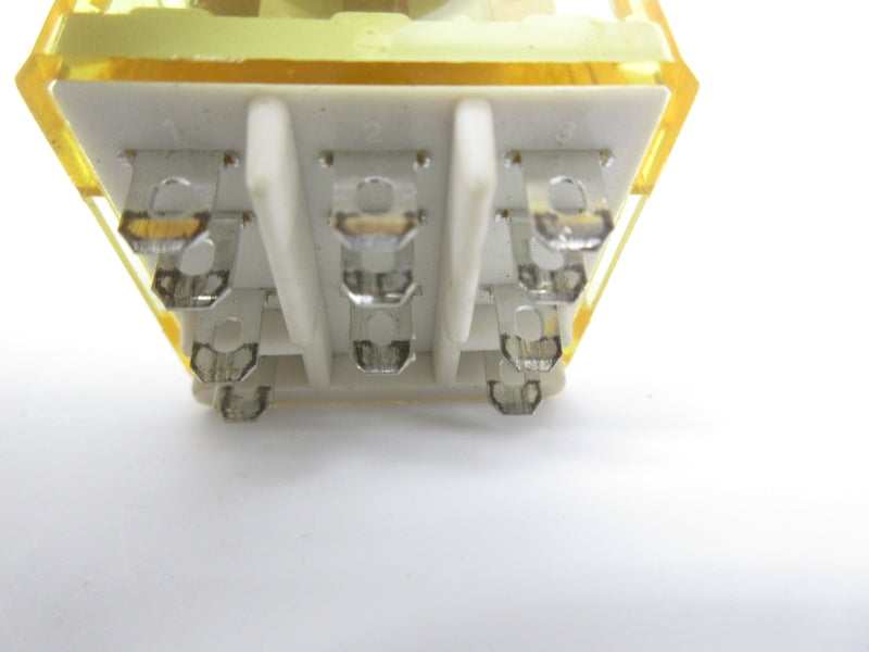 IDEC RR3B-U 120VAC UNMP