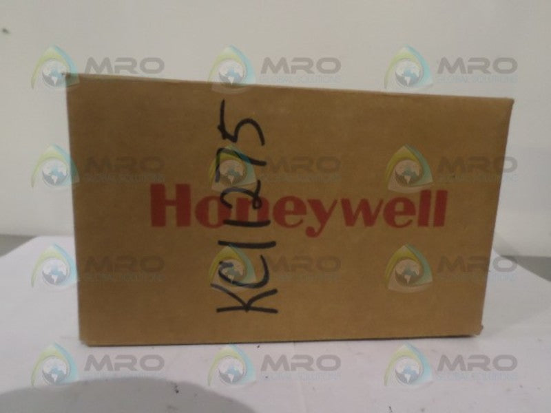 HONEYWELL C7061A1012 DYNAMIC SELF CHECK UV FLAME DETECTOR *FACTORY SEALED*