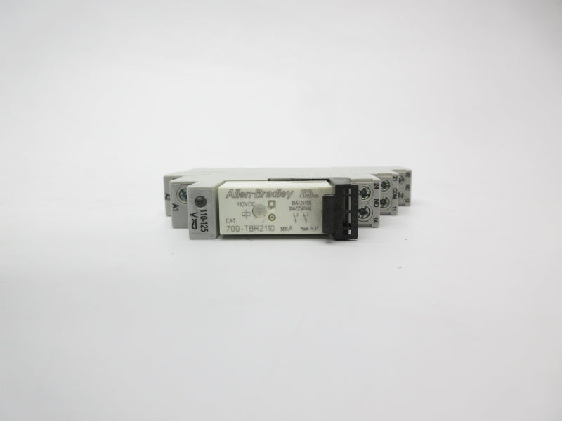 ALLEN BRADLEY 700-HLT12U1 SER. A 110VDC 10A NSNP