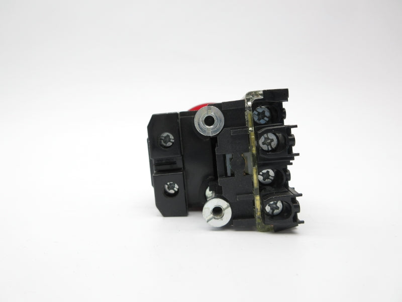 ALLEN BRADLEY 800TC-NX4 SER. T 120V (WH) NSMP