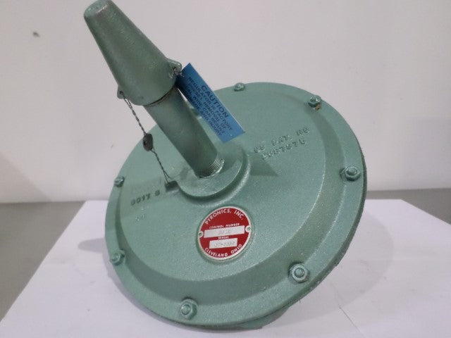 PYRONICS 8BZR BALANCED ZERO REGULATOR *NEW NO BOX*