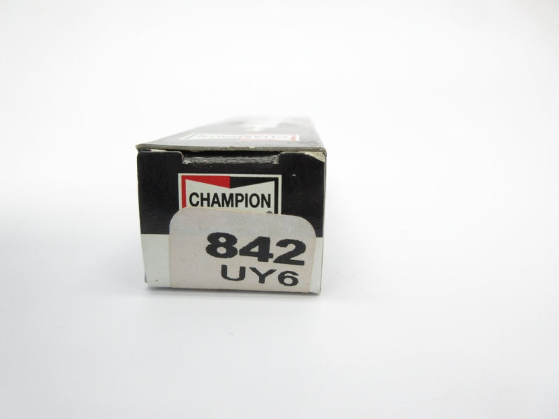 CHAMPION 842 UY6 NSMP