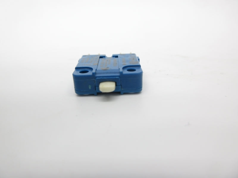 EAO B7R 250VAC 6A NSNP