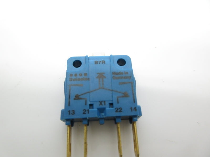 EAO B7R 250VAC 6A NSNP