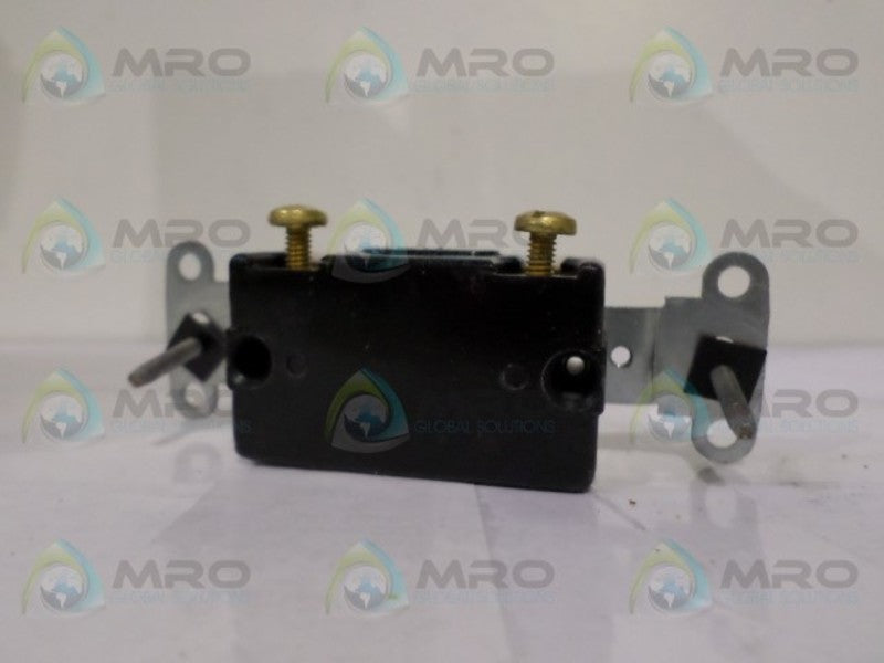 LEVITON 18201-CW WHITE FRAMED SWITCH  NSMP