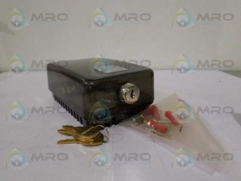HONEYWELL TG509F1003 UNIVERSAL THERMOSTAT GUARD NSMP