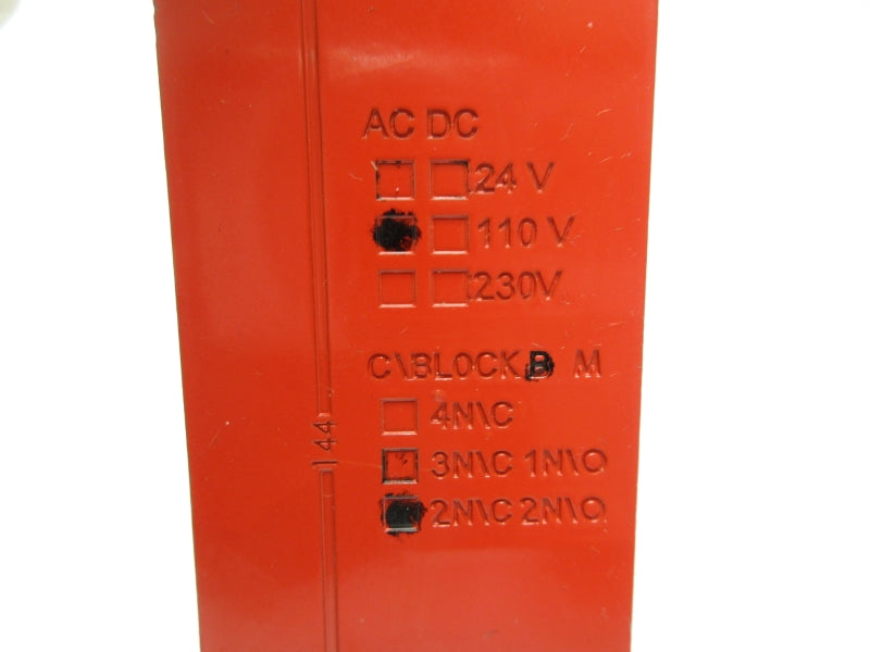 ALLEN BRADLEY 440G-MT 110VAC/DC NSNP
