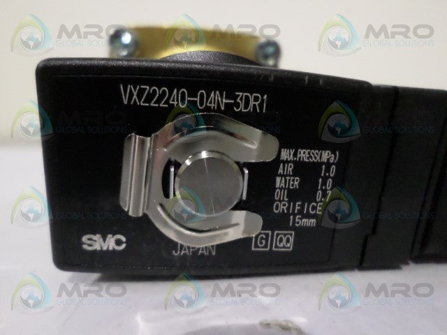 SMC VXZ2240-04N-3DR1 VALVE *NEW NO BOX*