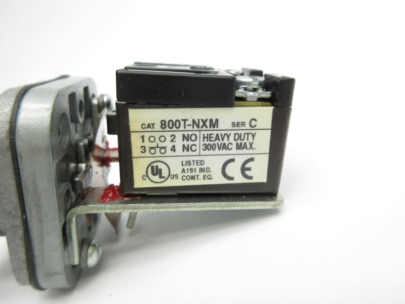 ALLEN BRADLEY 800T-NXM SER. C 300VAC NSNP