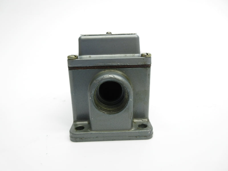 ALLEN BRADLEY 802T-R5TD SER. 2 120VAC 3A UNMP