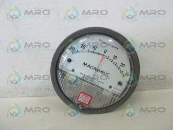 DWYER 12-16736-01 PRESSURE GAUGE 30-0-30 PSI   UNMP