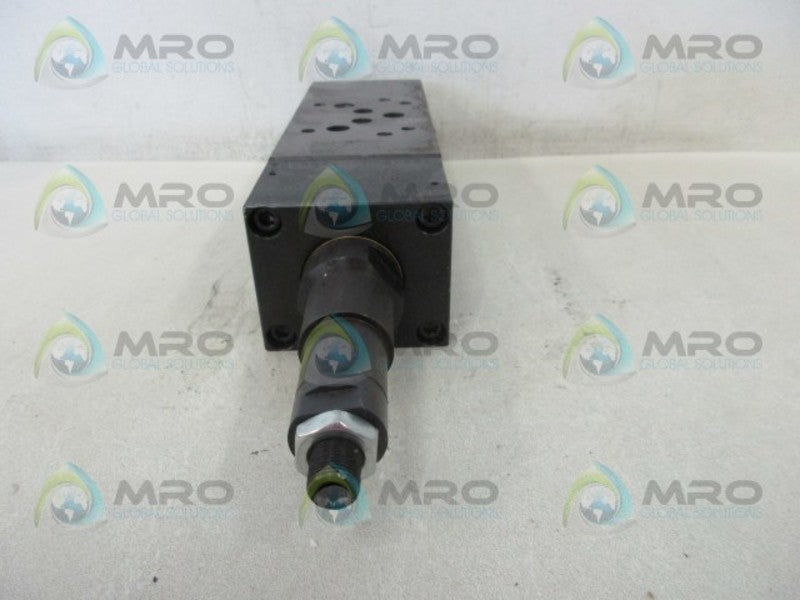 MOOG XEB17497-000-21 PRESSURE VAVLE  UNMP