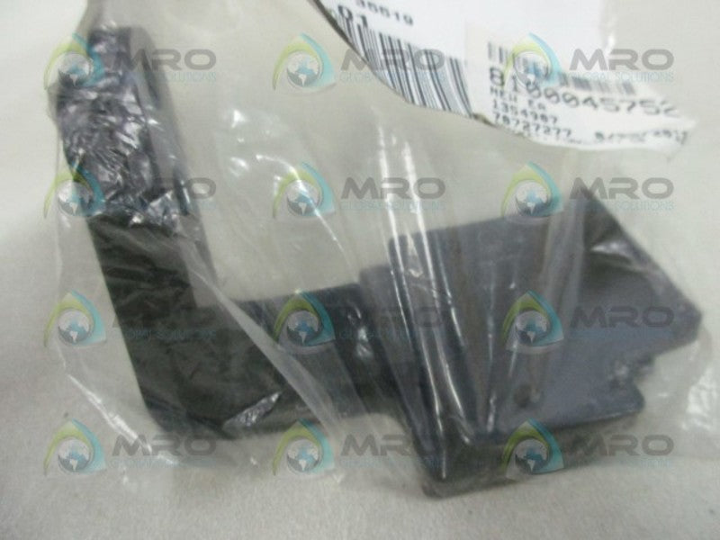 HYSTER 1354907 BRACKET (PK OF 2)  NSNP IN FACTOR BAG