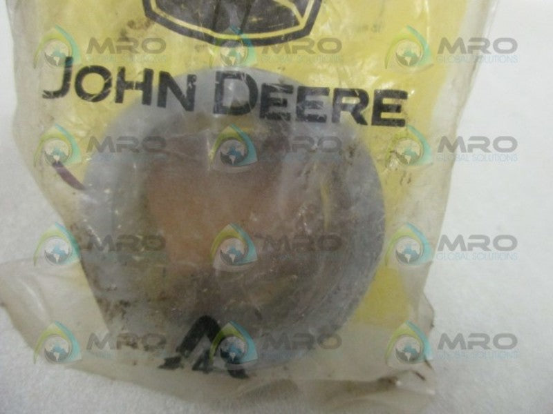 JOHN DEERE T187114 OEM BUSHING * NEW IN FACTORY BAG *