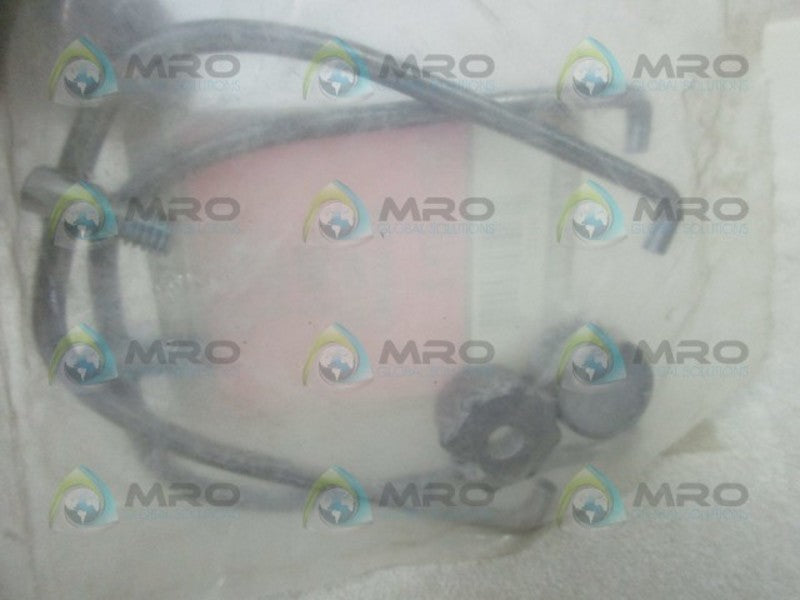 TRACTOR 70223248 BAIL ASSEMBLY (PK OF 2)  NSMP