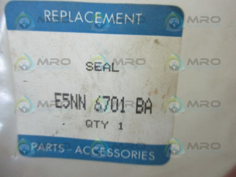 TRACTOR E5NN 6701 BA REAR CRANKSHAFT SEAL * NEW IN FACTORY BAG *
