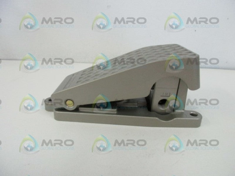 SMC VM230-02-40 FOOT SWITCH  NSNP
