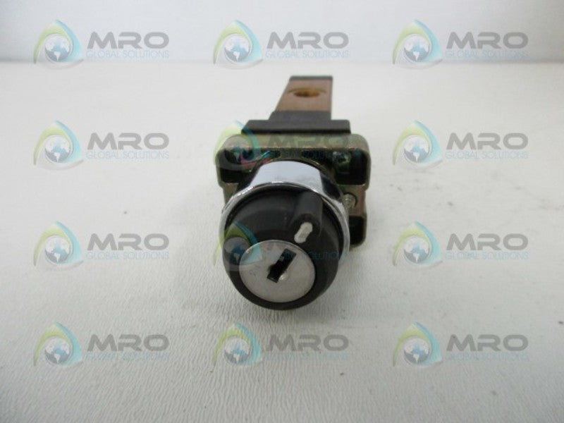 PNEUMAX 22832628 KEY SWITCH  UNMP