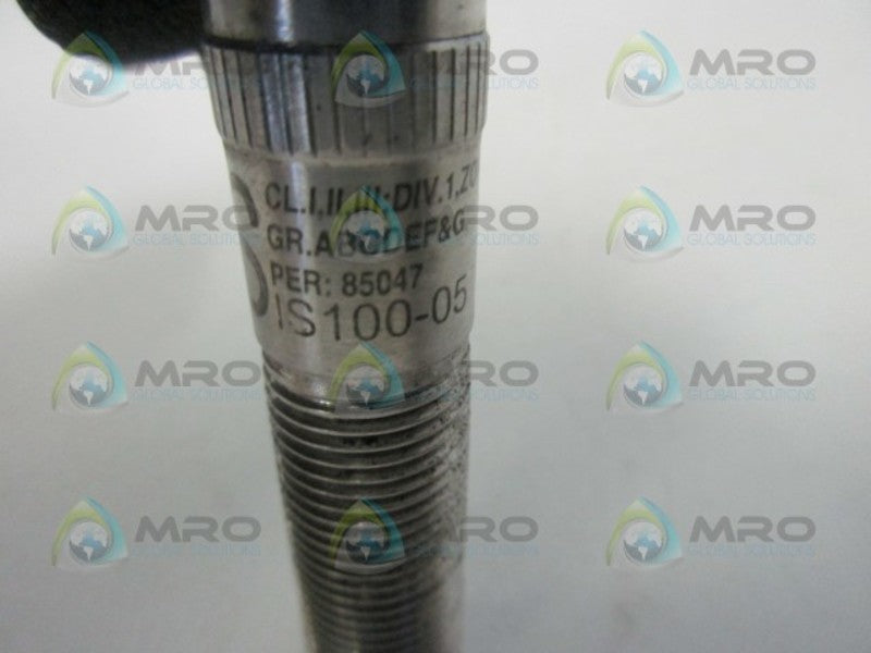 SP IS100-05 INDUCTIVE PROXIMITY SENSOR  UNMP