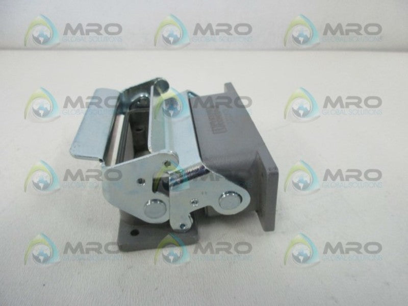 PHOENIX CONTACT 1772379 MOUNTING BASE (BOX OF 10)  NSMP