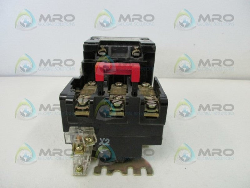 SQUARE D 8536-DBO2S MOTOR STARTER (AS PICTURED)  UNMP