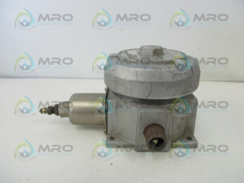 UNITED ELECTRIC J110D MODEL 7555 PRESSURE SWITCH  UNMP