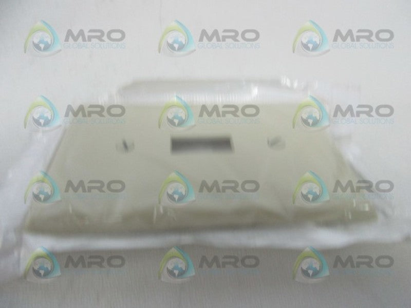LEVITON 80701-I LIGHT TOGGLE WALL PLATE (BOX OF 20)  NSMP