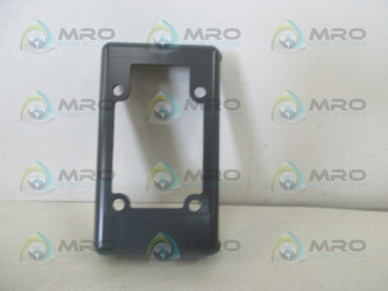 FISHER 29B2094X022 MOUNTING KIT * NEW IN BAG *