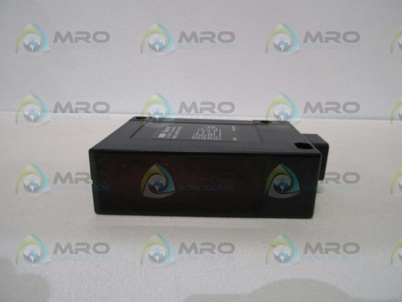 BAUMER FHDK FHDK26R7001/S27 BACKGROUND SUPPRESSION DIFFUSE SENSOR  NSNP