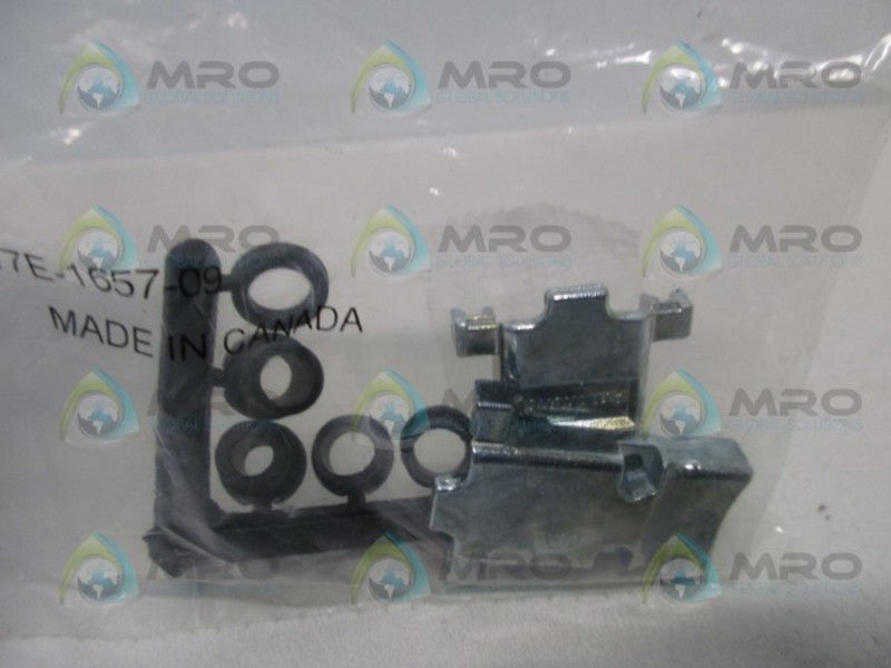 AMPHENOL 17E-1657-09 D SUB BACKSHELL * NEW IN FACTORY BAG *