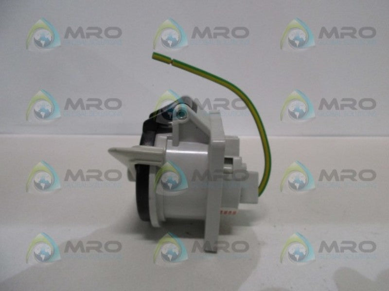 MENNEKES 520R5W RECEPTACLE  NSNP