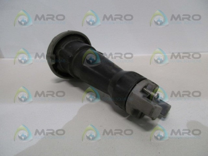 HUBBELL 420C5W PIN & SLEEVE PLUG  UNMP