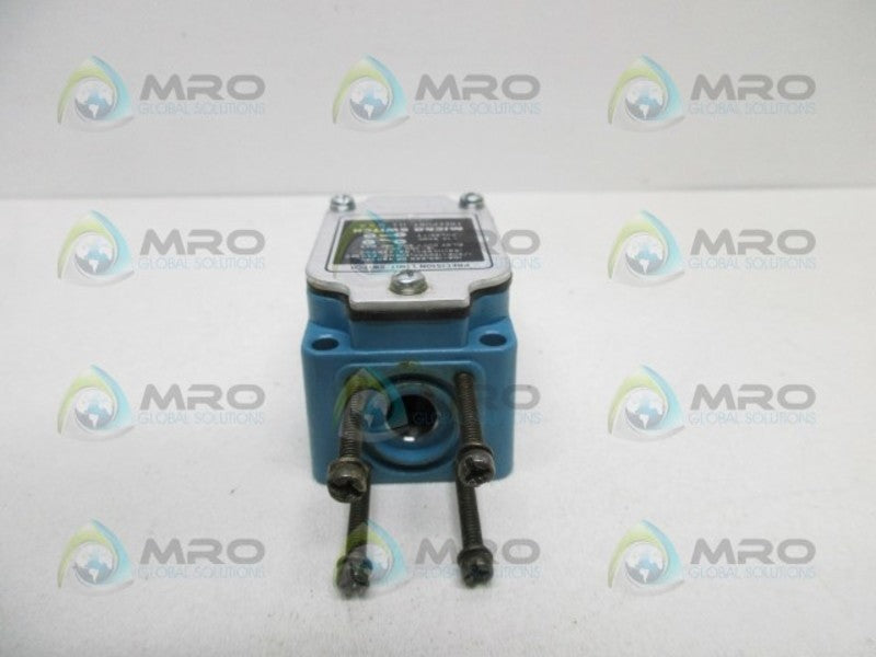 MICRO SWITCH 1LS1 (AS PICTURED)  UNMP